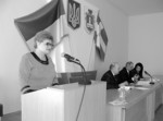 На знімку: доповідає начальник фінансового управління райдержадміністрації Л.О. Лебедєва. Фото Сергія КІСИКА. Базові показники розвитку – на належному рівні