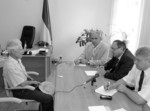 На знімку: на прийомі у голови облради А.Г. Загоруйко з Великої Киріївки. На прийомі в голови обласної ради