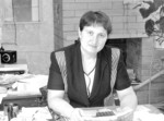 На знімку: завідуюча Війтівським сільським відділенням поштового зв’язку Марія Іванівна Гуменна. Фото Руслана БАЙДАЛЮКА. З повагою до людей