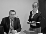 На знімку: начальник реєстраційної служби А.С. Балан та завідувач сектору реєстрації нерухомого майна Л.Р.Андрейцова. Фото автора Як зареєструвати майнове право на нерухоме майно?