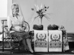 На знімку (зліва направо): Алла Михайлівна Дігтяр передала естафету Ларисі Анатоліївні Корнелюк. Фото автора Останній робочий день