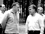 На знімку (зліва направо): Євген Трохименко – співорганізатор фестивалю та Микола Кучер – меценат фестивалю, народний депутат України. Еко-музичний благодійний фестиваль «SKYLINE»