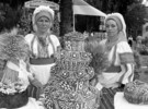 Ось такий диво-коровай випекла і присвятила 18-річчю незалежності України майстриня, директор Сумівського будинку культури Валентина Василівна Подборська.