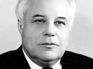 <b>Кавун Василь Михайлович</b><br />Василь Михайлович Кавун (14 серпня 1928, Кобринове &mdash; 8 серпня 2009, Київ) &mdash; державний та партійний діяч...