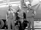 Командир екіпажу військового літака, підполковник Костянтин Вікторович Могилко, загинув під Слов’янськом (на знімку він у центрі).